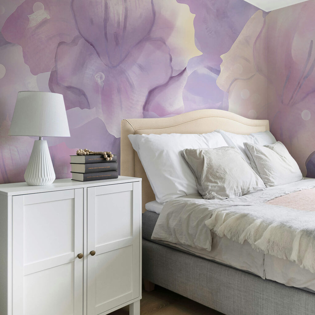 Petals in light lilac — interior 2