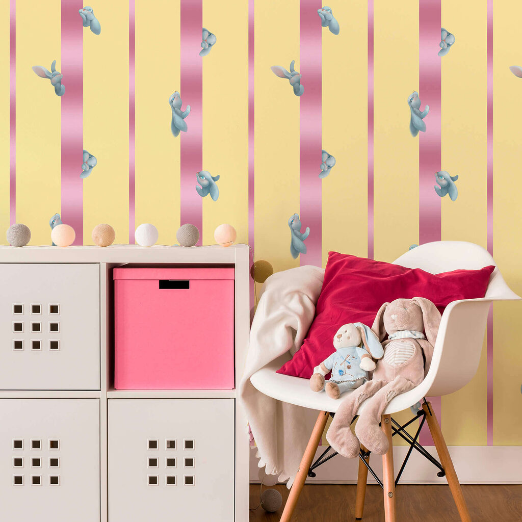 Pink flowers on yellow — interior 3