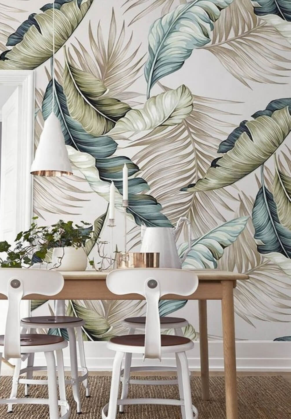 Monochrome tropical leaves — interior 1