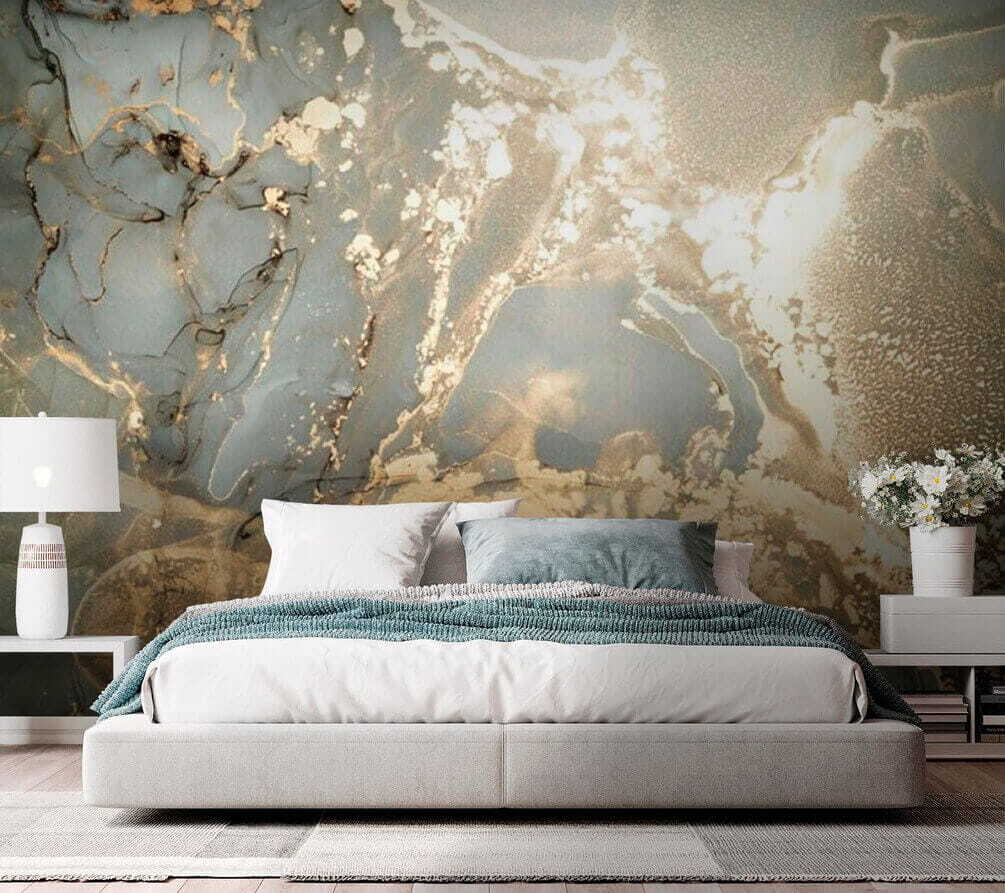 Light veins, golden sheen — interior 4