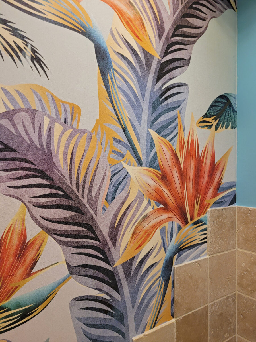 Tropical leaves, warm flowers — interior 6