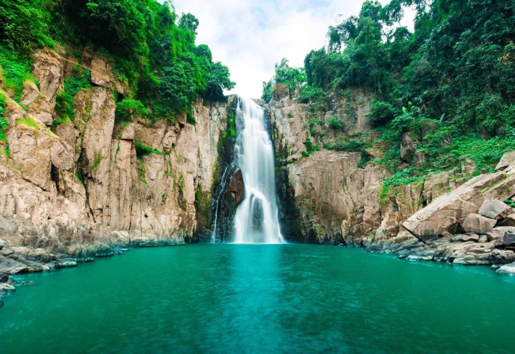 Waterfall in rocky gorge — full design