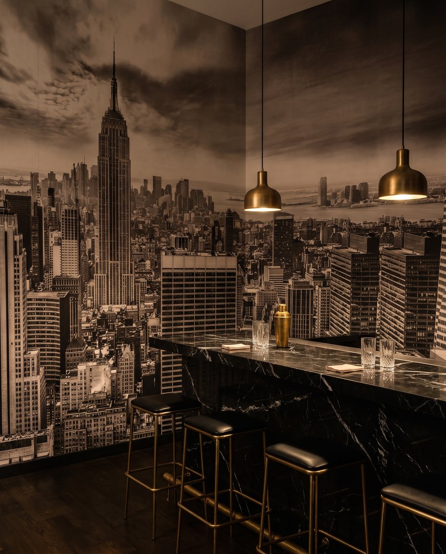 Manhattan in Monochrome — interior 4