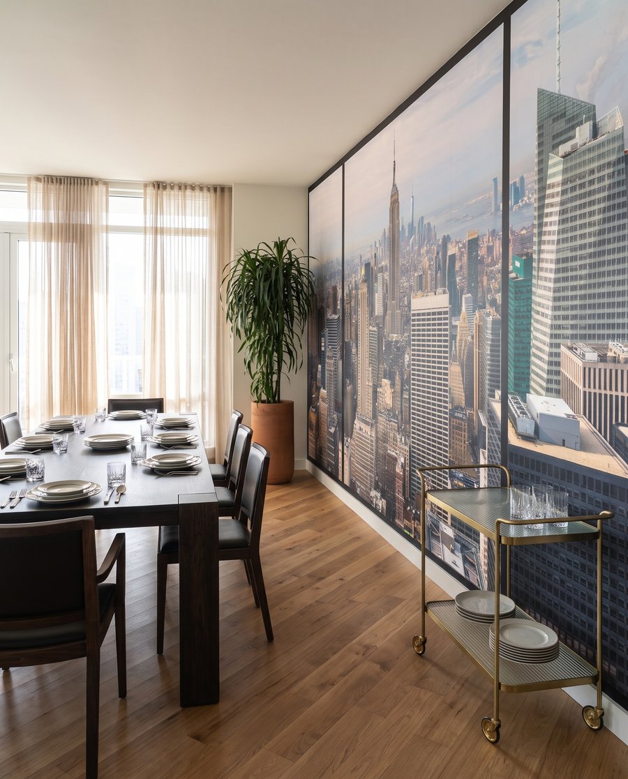 Window Over Manhattan — interior 4