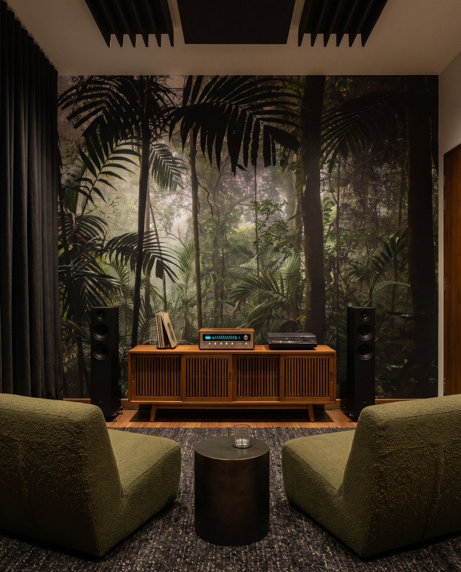 Under the Palms — interior 5