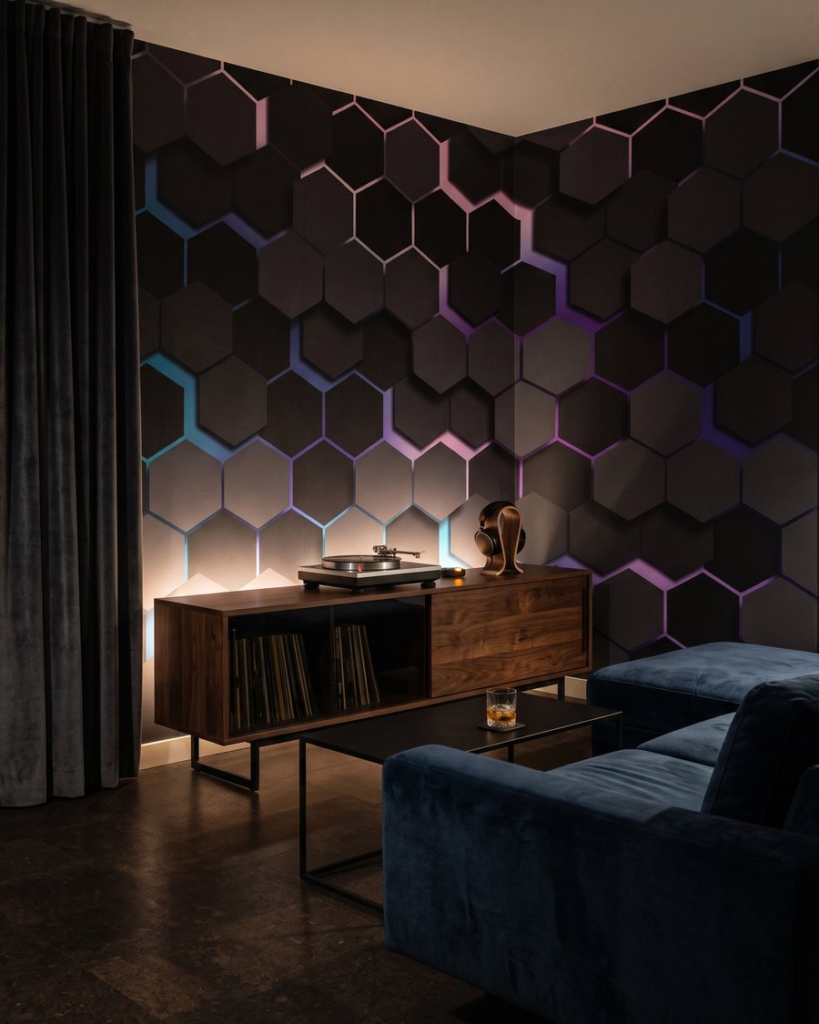 Honeycomb After Dark — interior 3