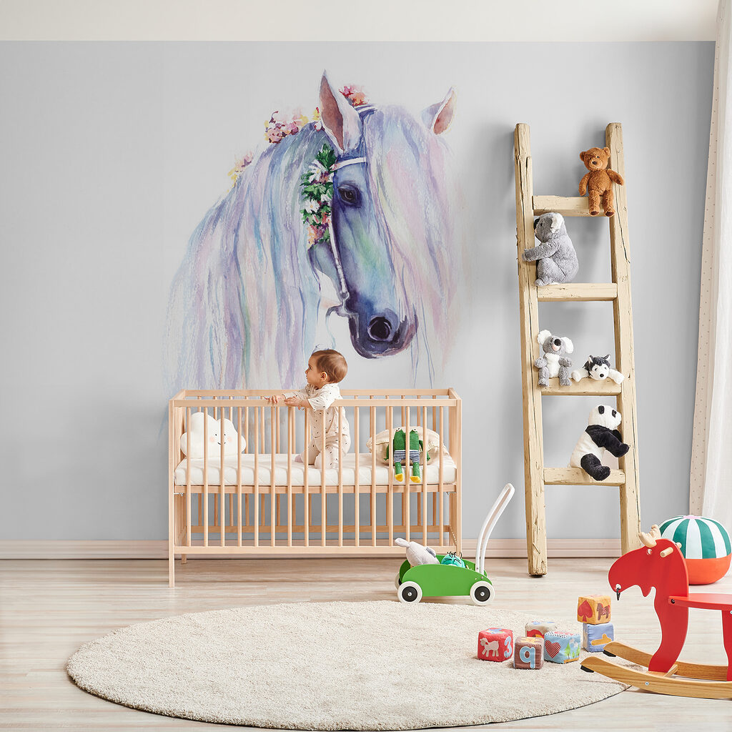 Horse with flower wreath — interior 3