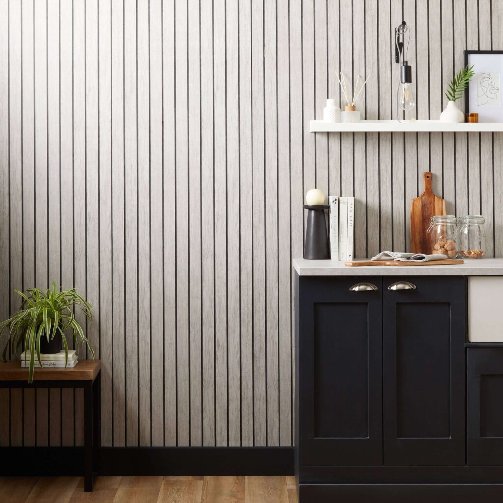 Vertical stripes on grey — interior 1
