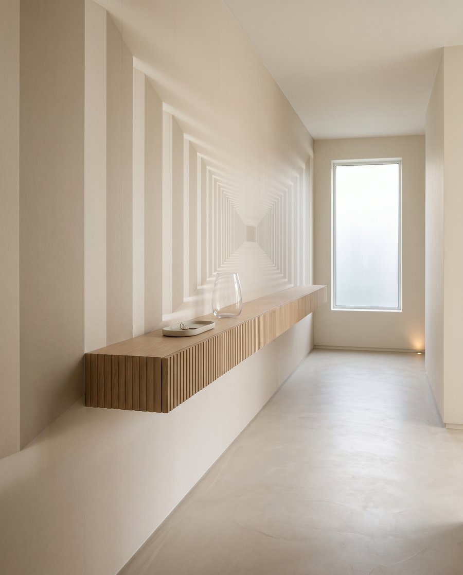 Endless Colonnade — interior 4