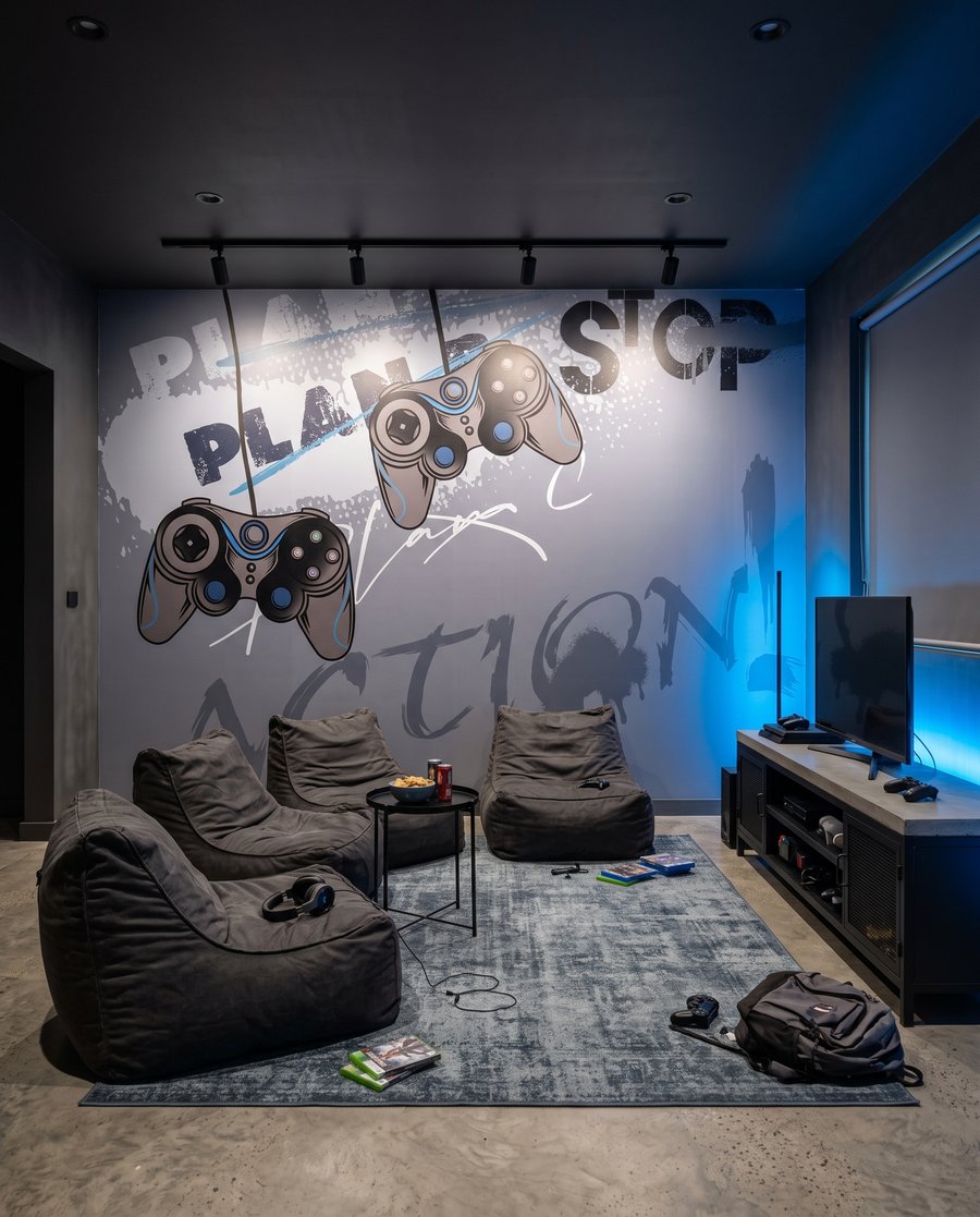 Controller Club — interior 2