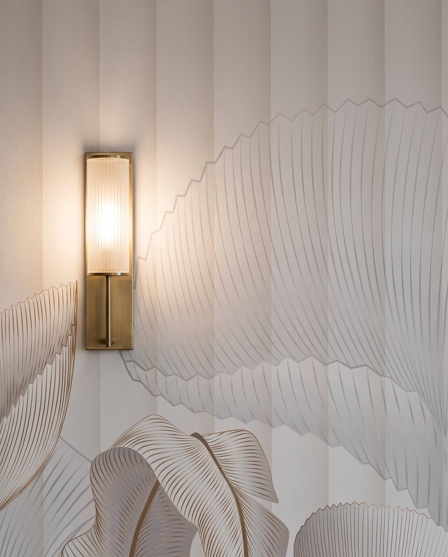 Lily Contours — detail