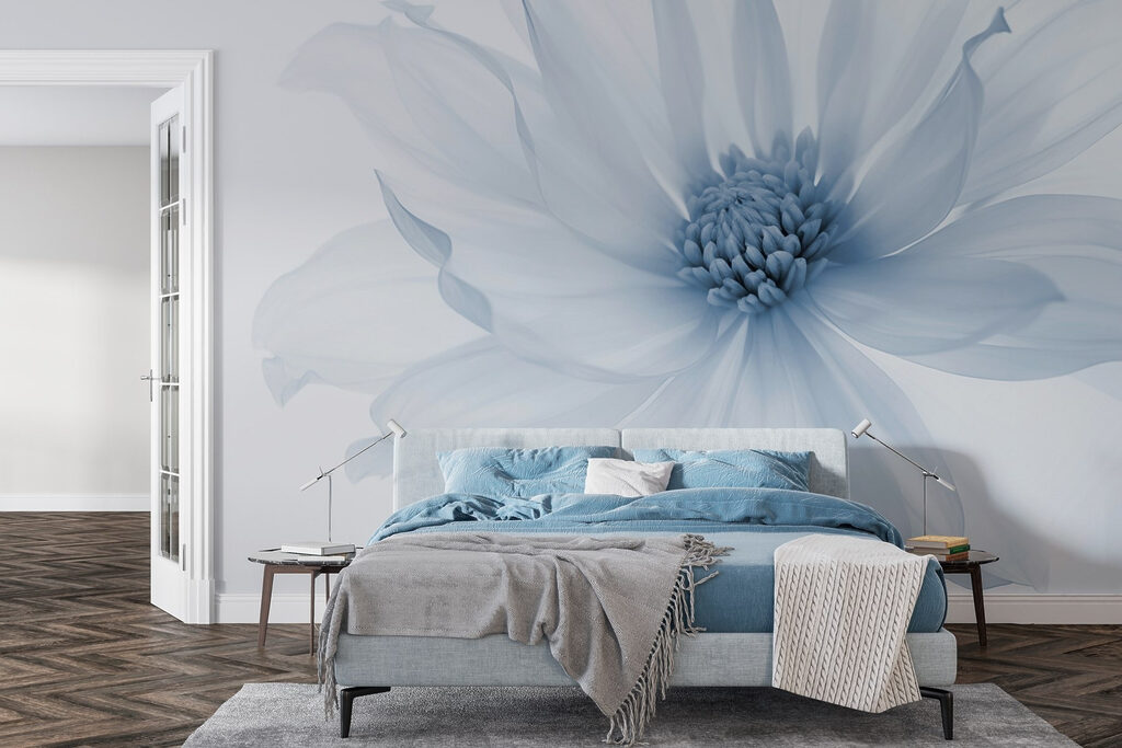 One large flower — interior 3