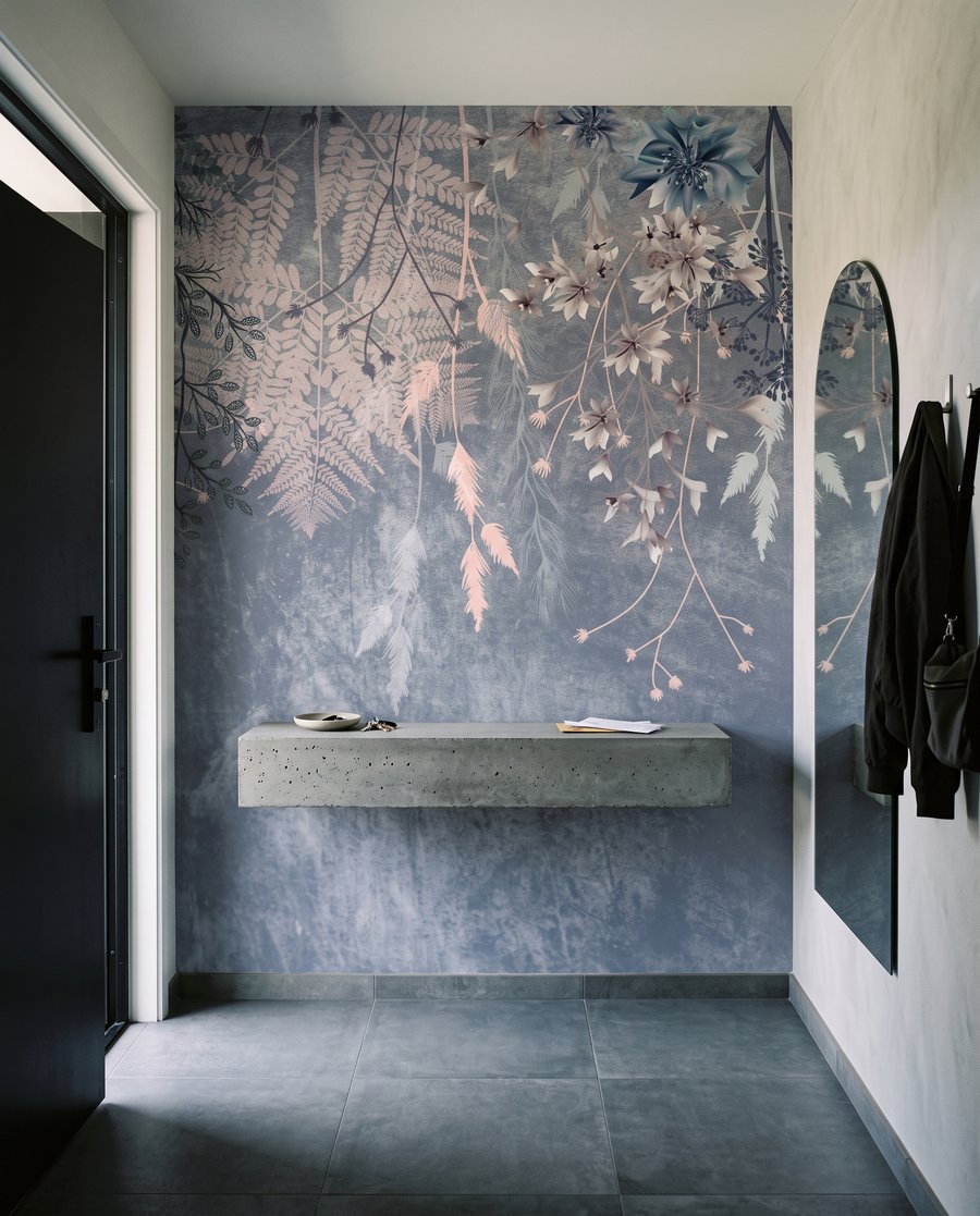 Hanging flower sprays — interior 4