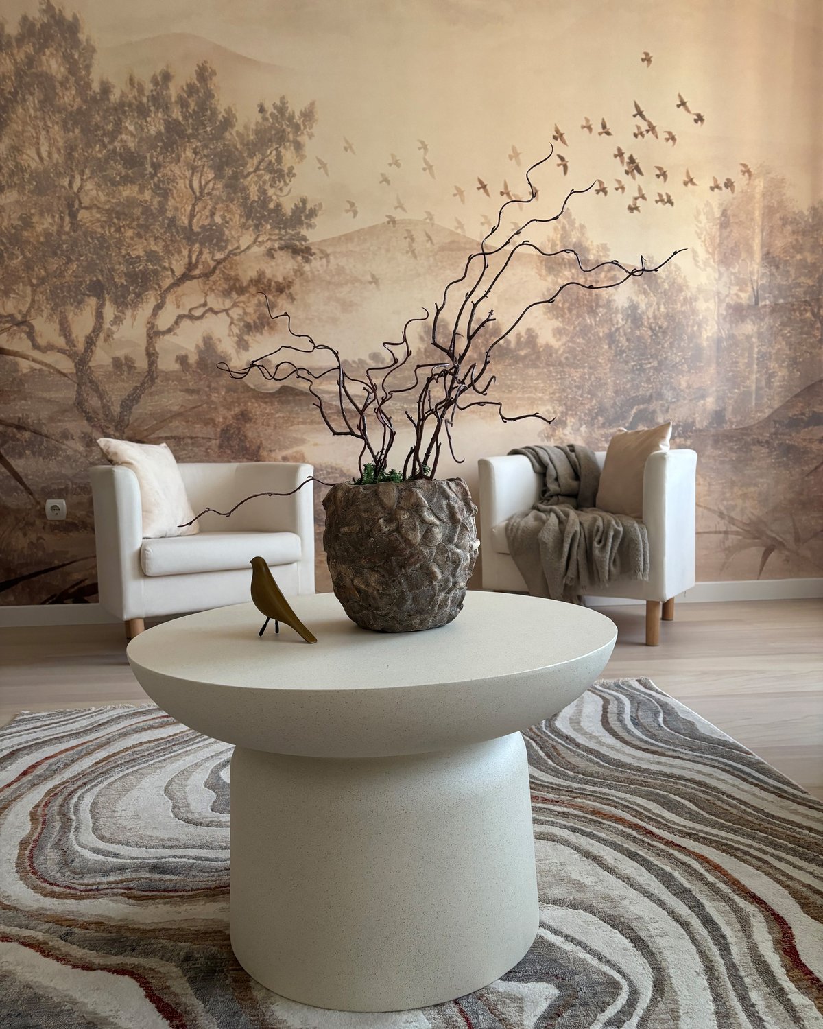 A customer’s room with a wall mural, photo 3 of 48